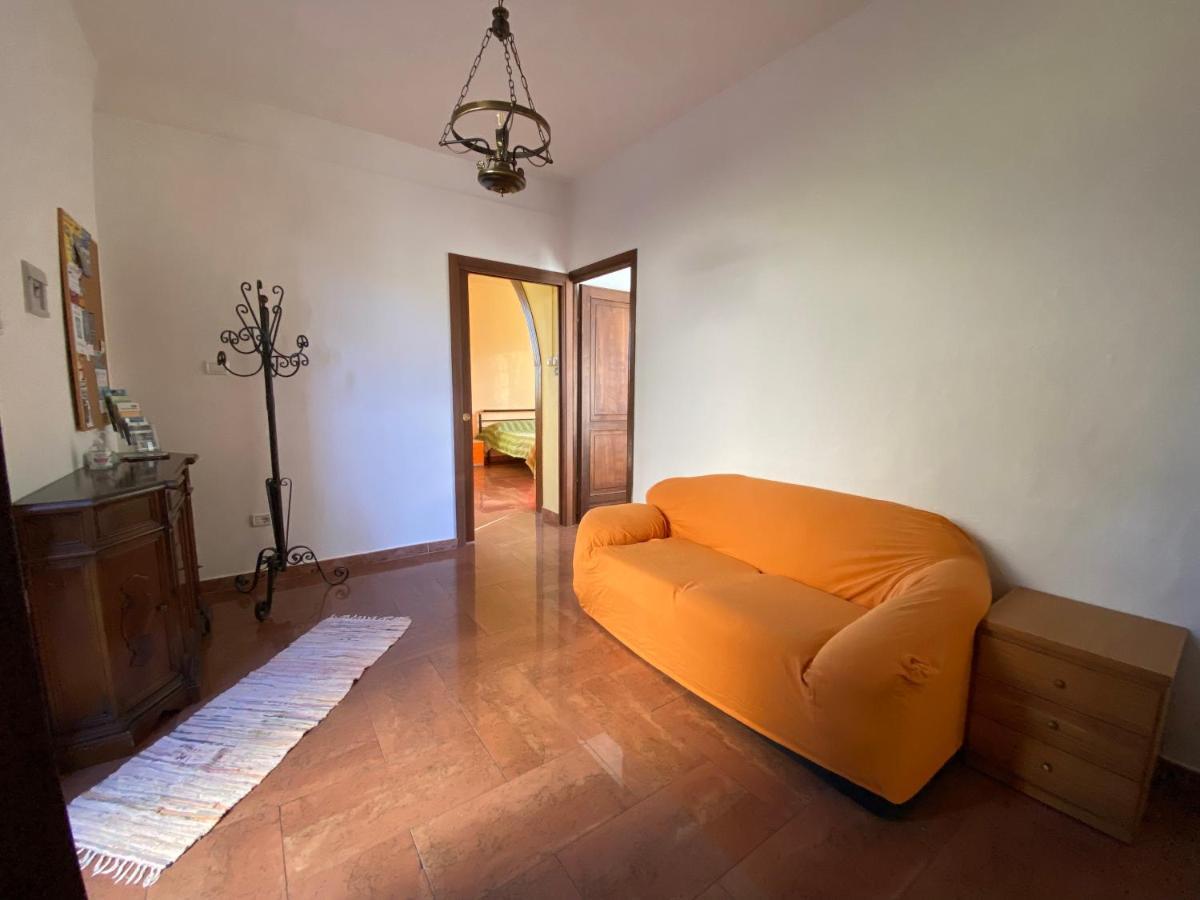 Casa Vacanze Nonna Nella فيلافرانكا إن لونيجيانا المظهر الخارجي الصورة