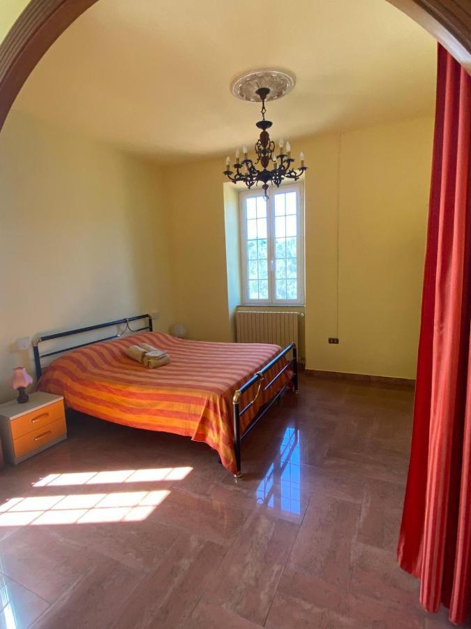 Casa Vacanze Nonna Nella فيلافرانكا إن لونيجيانا المظهر الخارجي الصورة