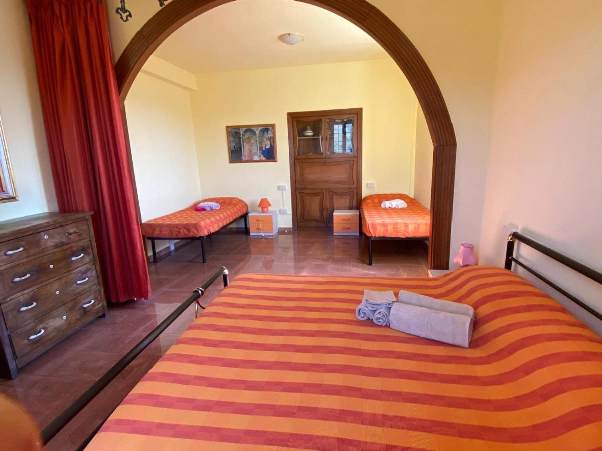 Casa Vacanze Nonna Nella فيلافرانكا إن لونيجيانا المظهر الخارجي الصورة