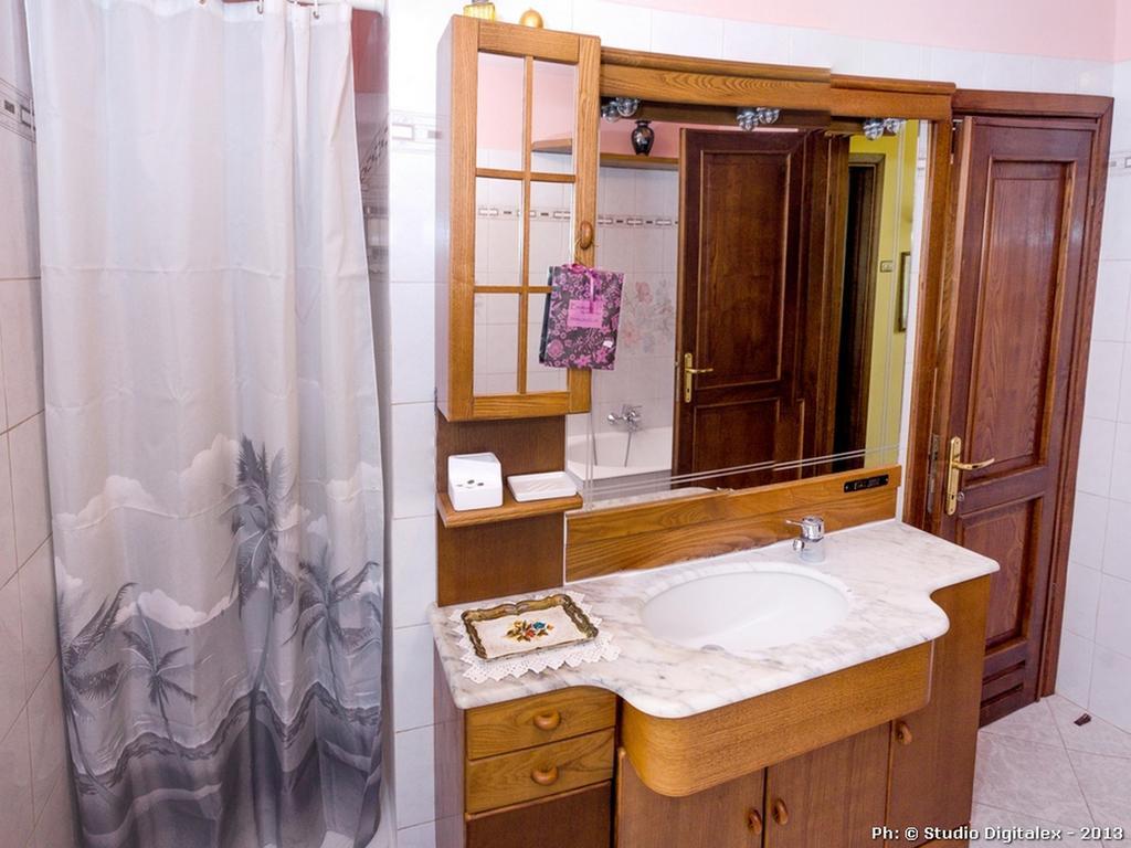 Casa Vacanze Nonna Nella فيلافرانكا إن لونيجيانا الغرفة الصورة
